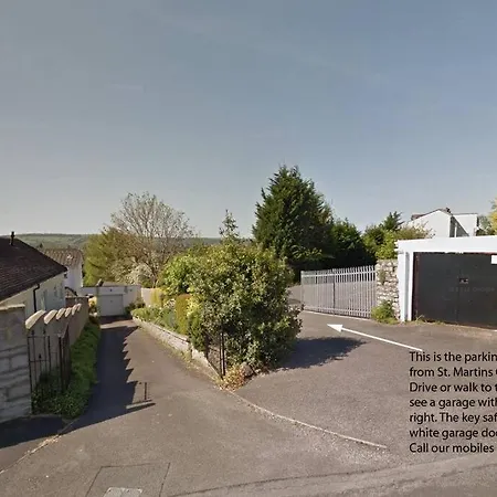 Self-catering Studio+kitchen+parking Apartment *