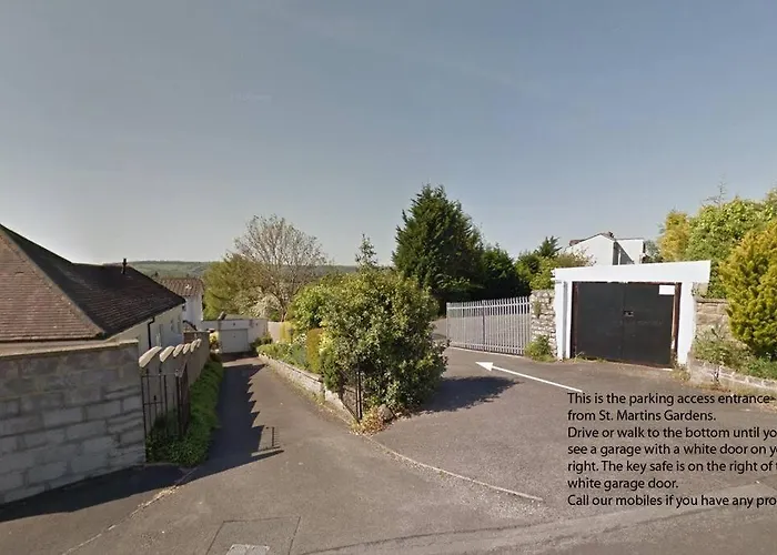 Self-catering Studio+kitchen+parking Apartment *