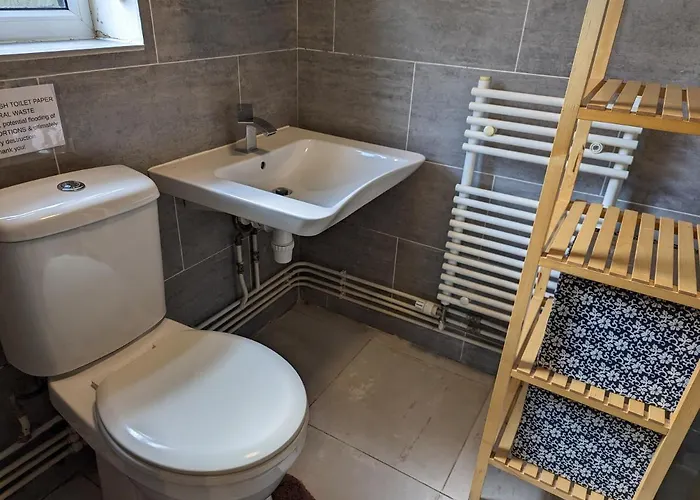 Apartment Self-catering Studio+kitchen+parking Bristol