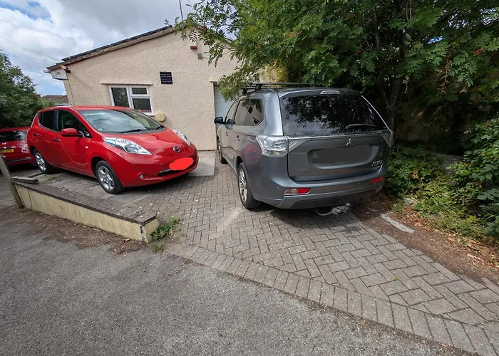 Self-catering Studio+kitchen+parking Bristol