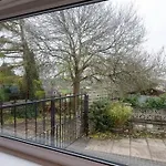 Self-catering Studio+kitchen+parking *