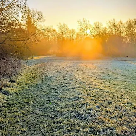 Daire Self-catering Studio+kitchen+parking *