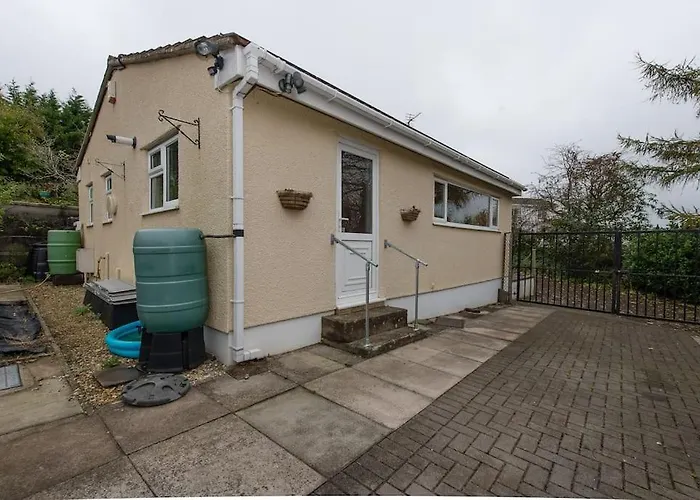 Апартаменты Self-catering Studio+kitchen+parking Бристоль